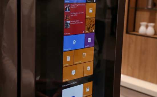 Windows10版本的科幻型觸控冰箱-廣州磐眾智能科技有限公司