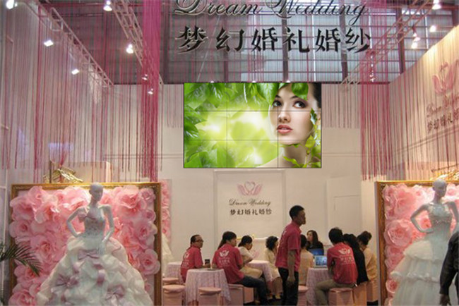 婚紗觸摸導購展示-磐眾科技(廣州)有限公司