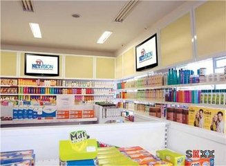 150個老年英國慈善商店部署數字標牌-磐眾科技(廣州)有限公司